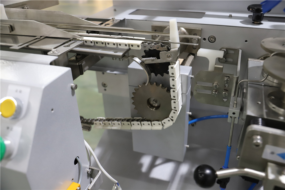 آلة تغليف أكياس الوسائد الكبيرة - SZ502