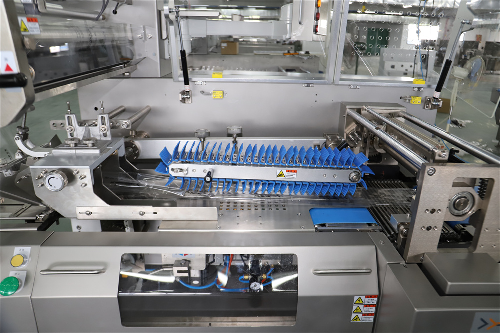 آلة تغليف التدفق الحركي الصندوقي - SZ602W