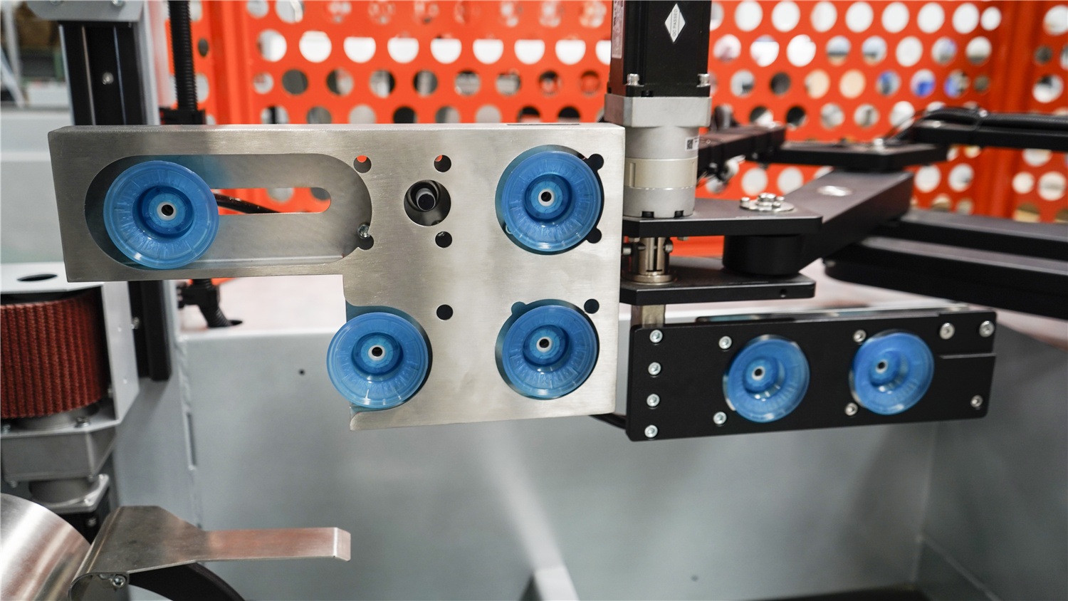 آلة إنشاء علبة سيرفو