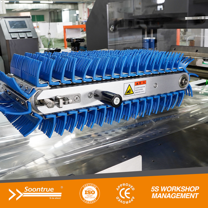 آلة تعبئة وتغليف أكياس الوسائد الأوتوماتيكية - SZ280