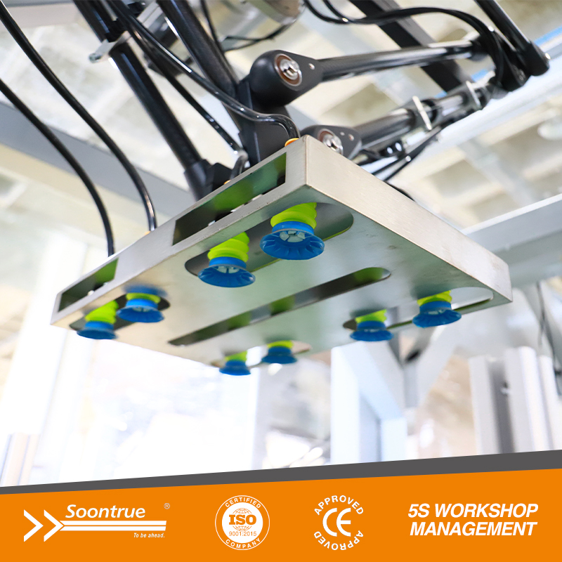 روبوت تعبئة الحقائب