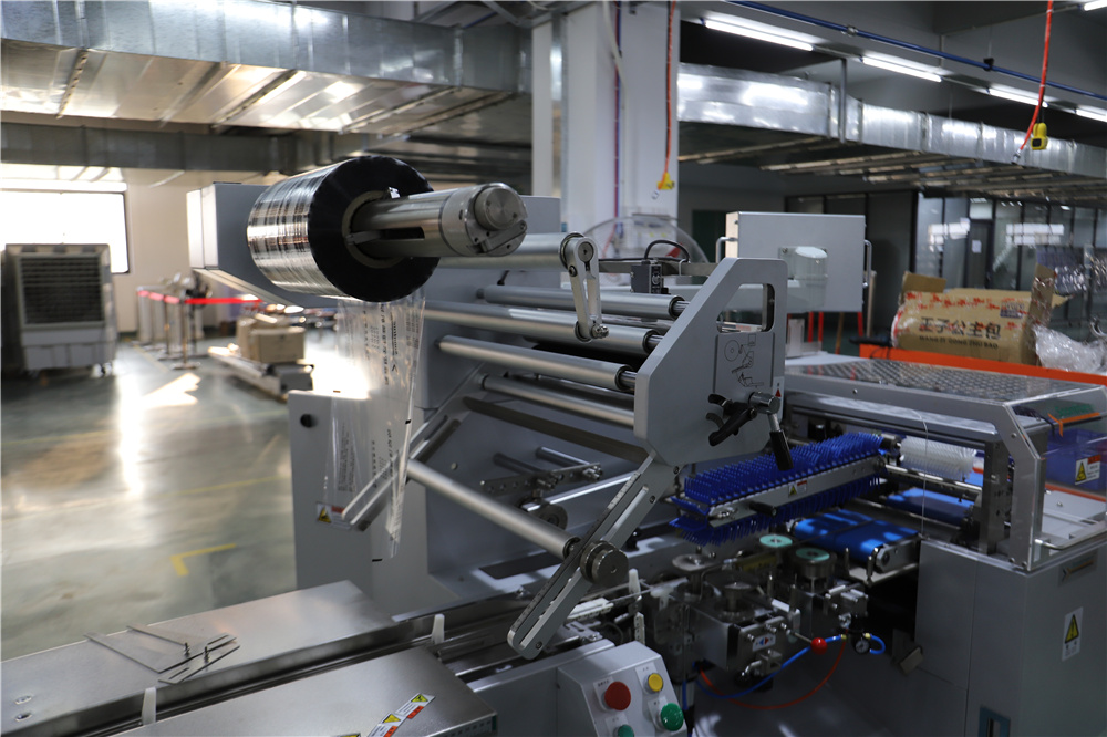 آلة تغليف أكياس الوسائد الكبيرة - SZ502